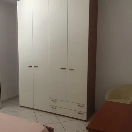 Le Castella Apartment *